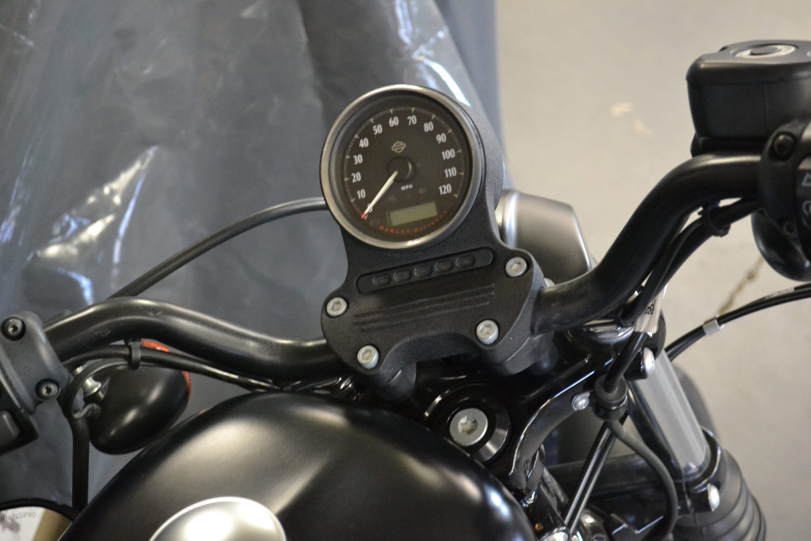 Used 2019 Harley-Davidson XL883N / Sportster (Iron 883) - Image 3