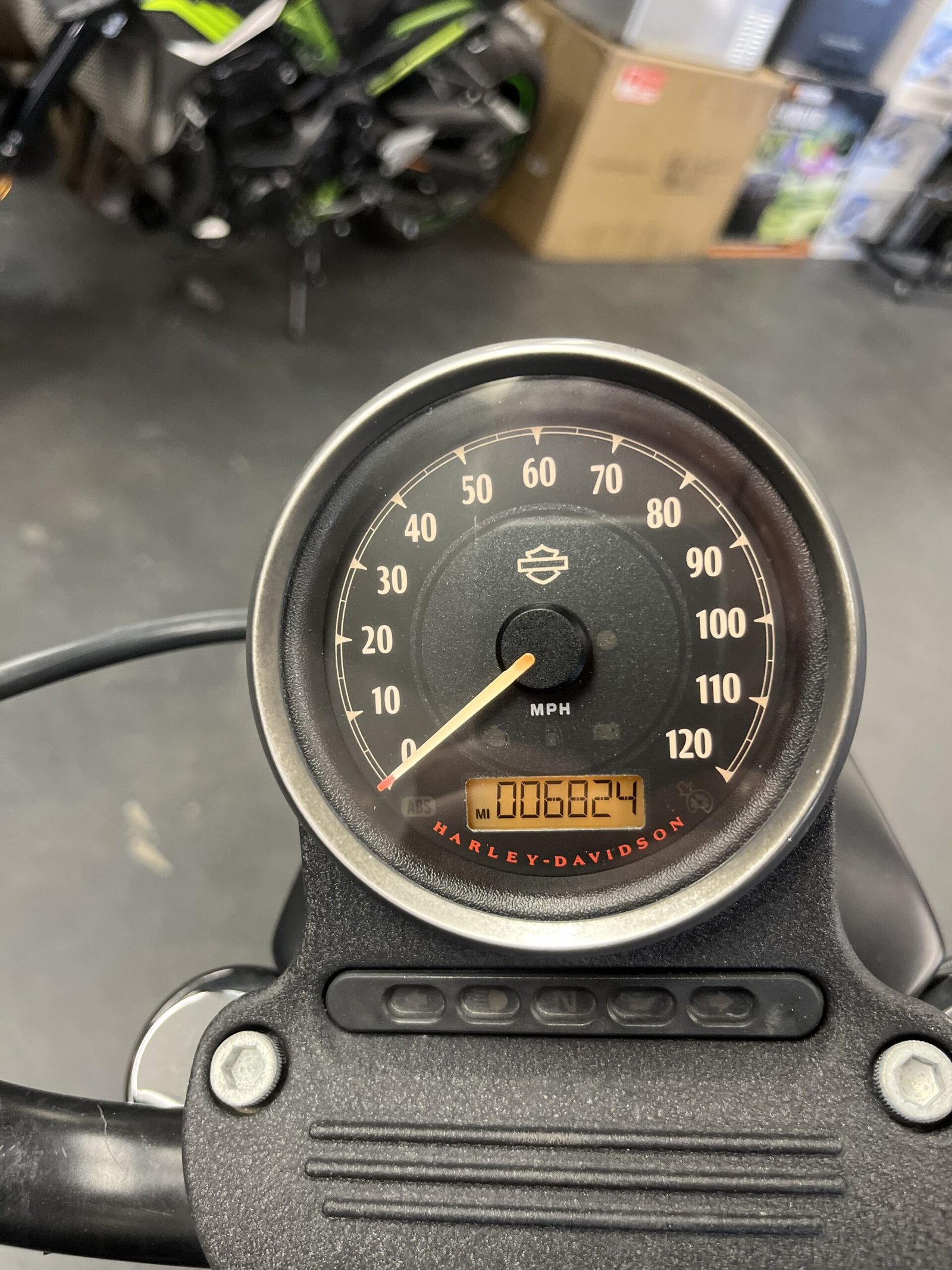 Used 2019 Harley-Davidson XL883N / Sportster (Iron 883) - Image 6