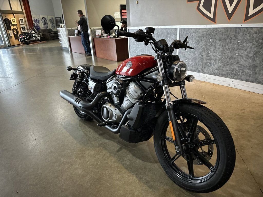 Used 2023 Harley-Davidson® Sportbike Motorcycle - Image 10