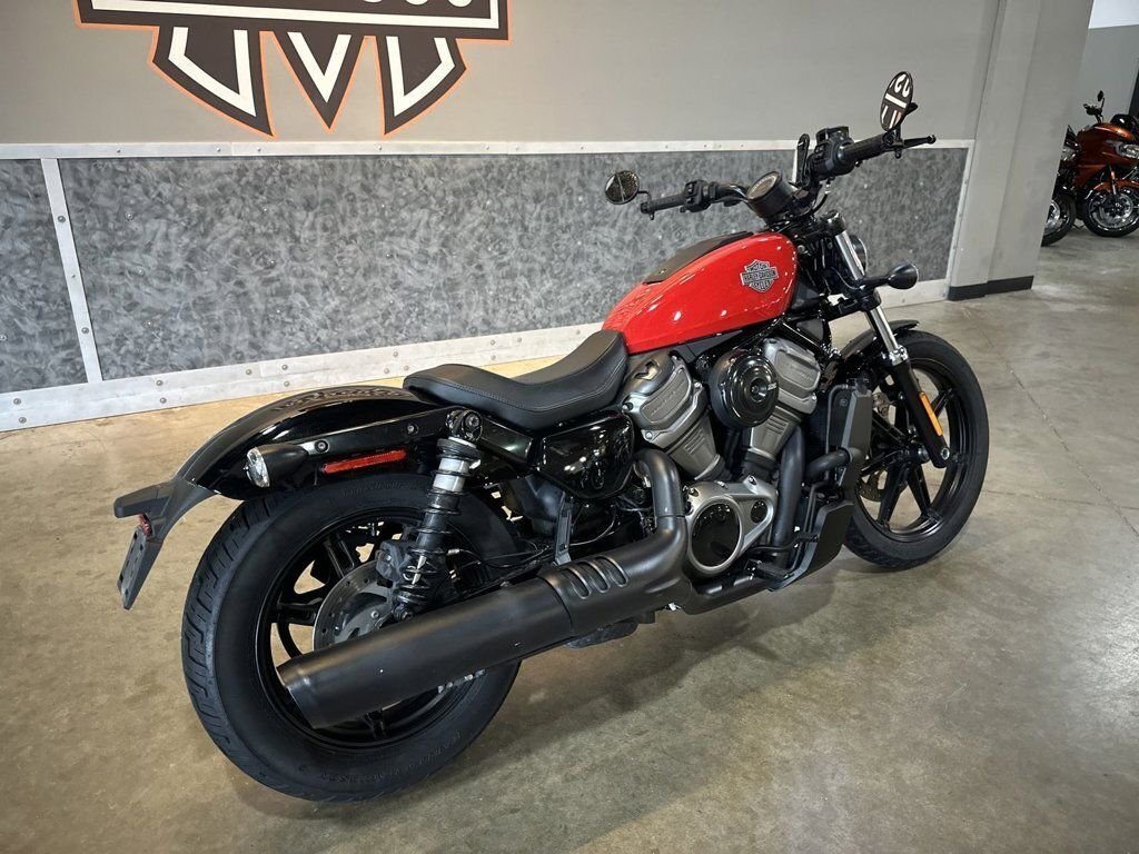 Used 2023 Harley-Davidson® Sportbike Motorcycle - Image 13