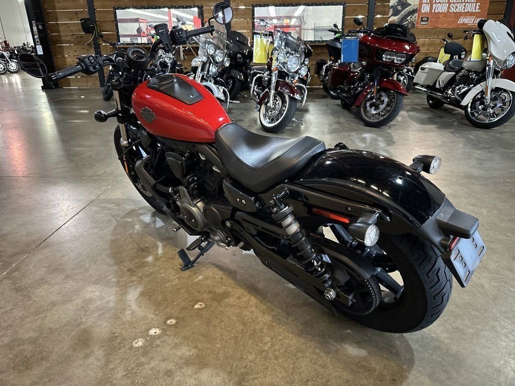 Used 2023 Harley-Davidson® Sportbike Motorcycle - Image 14