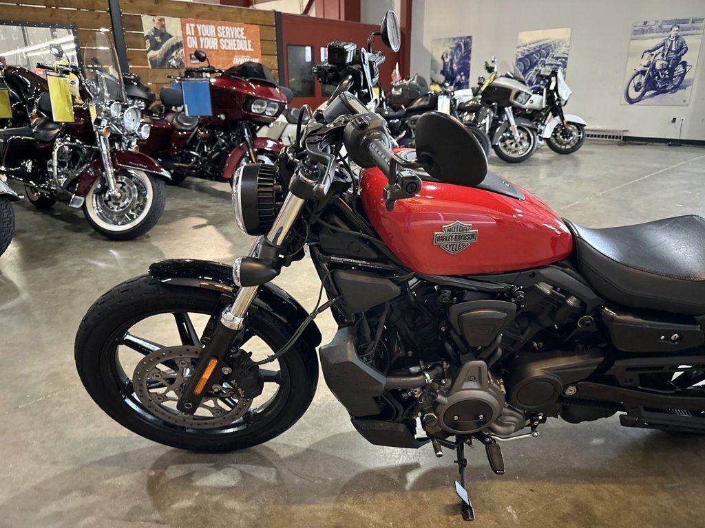 Used 2023 Harley-Davidson® Sportbike Motorcycle - Image 17