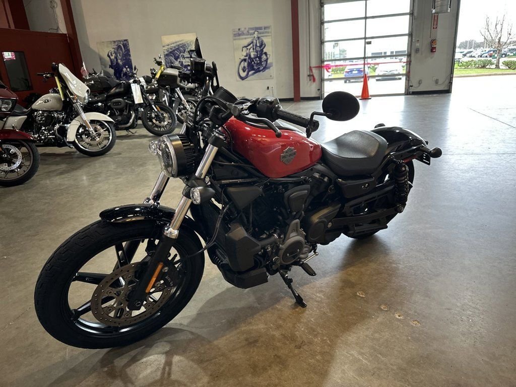 Used 2023 Harley-Davidson® Sportbike Motorcycle - Image 18