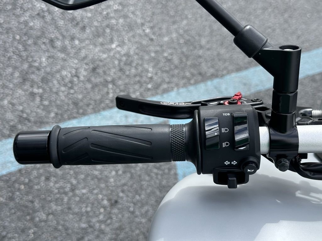 Used 2020 Yamaha Standard MT-09 For Sale - Image 11