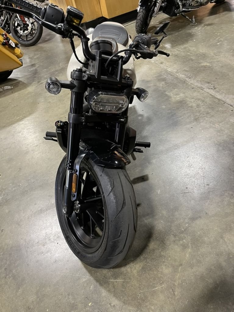 Used 2023 Harley-Davidson® Sportbike Motorcycle - Image 11