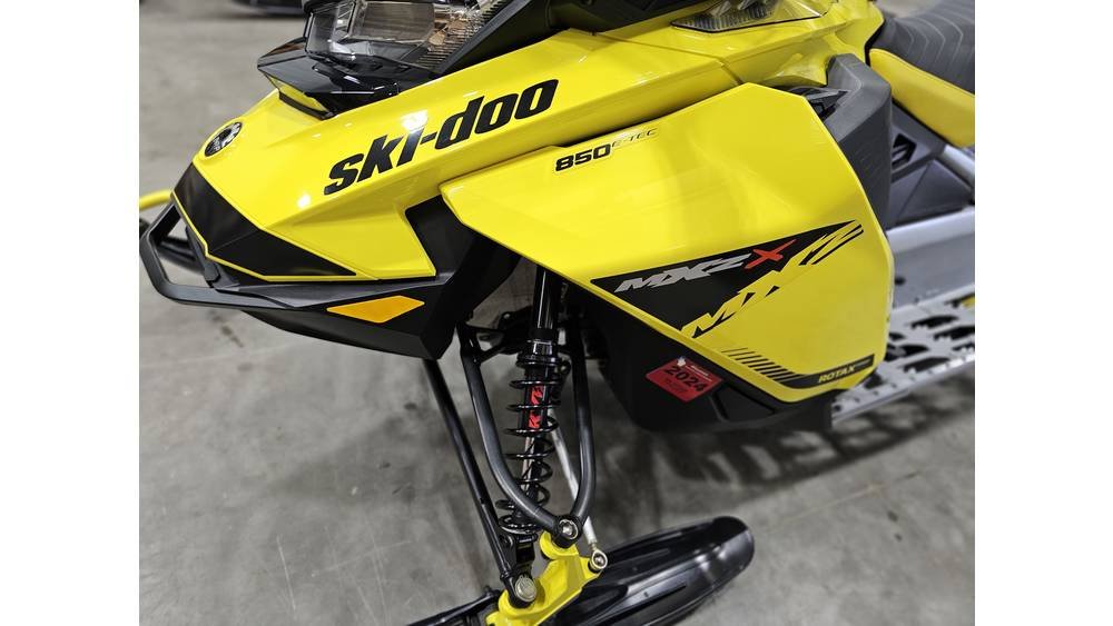 Used 2019 Ski-Doo Snowmobile MXZ X 850 ETEC - Image 23