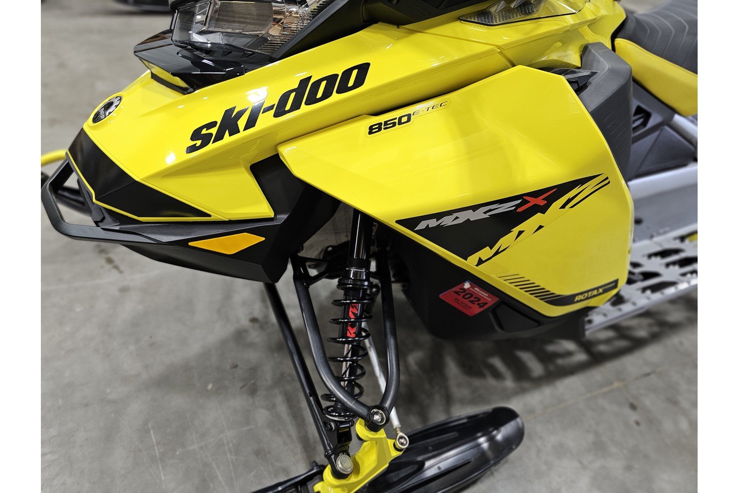 Used 2019 Ski-Doo Snowmobile MXZ X 850 ETEC - Image 24