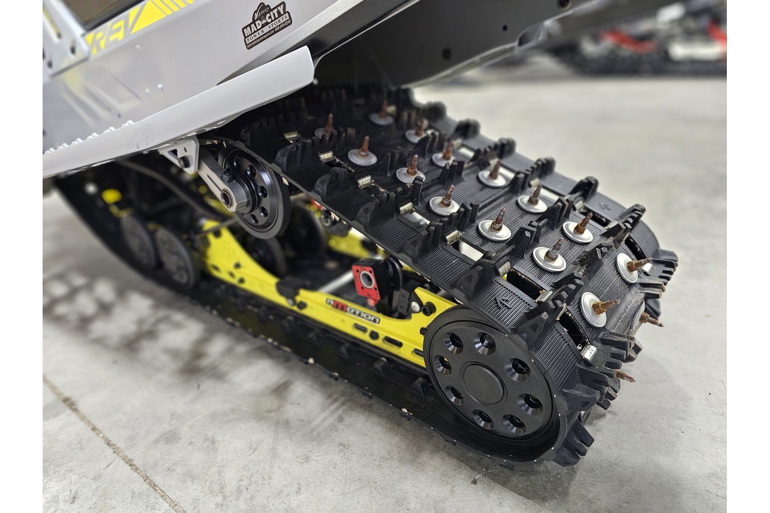 Used 2019 Ski-Doo Snowmobile MXZ X 850 ETEC - Image 8