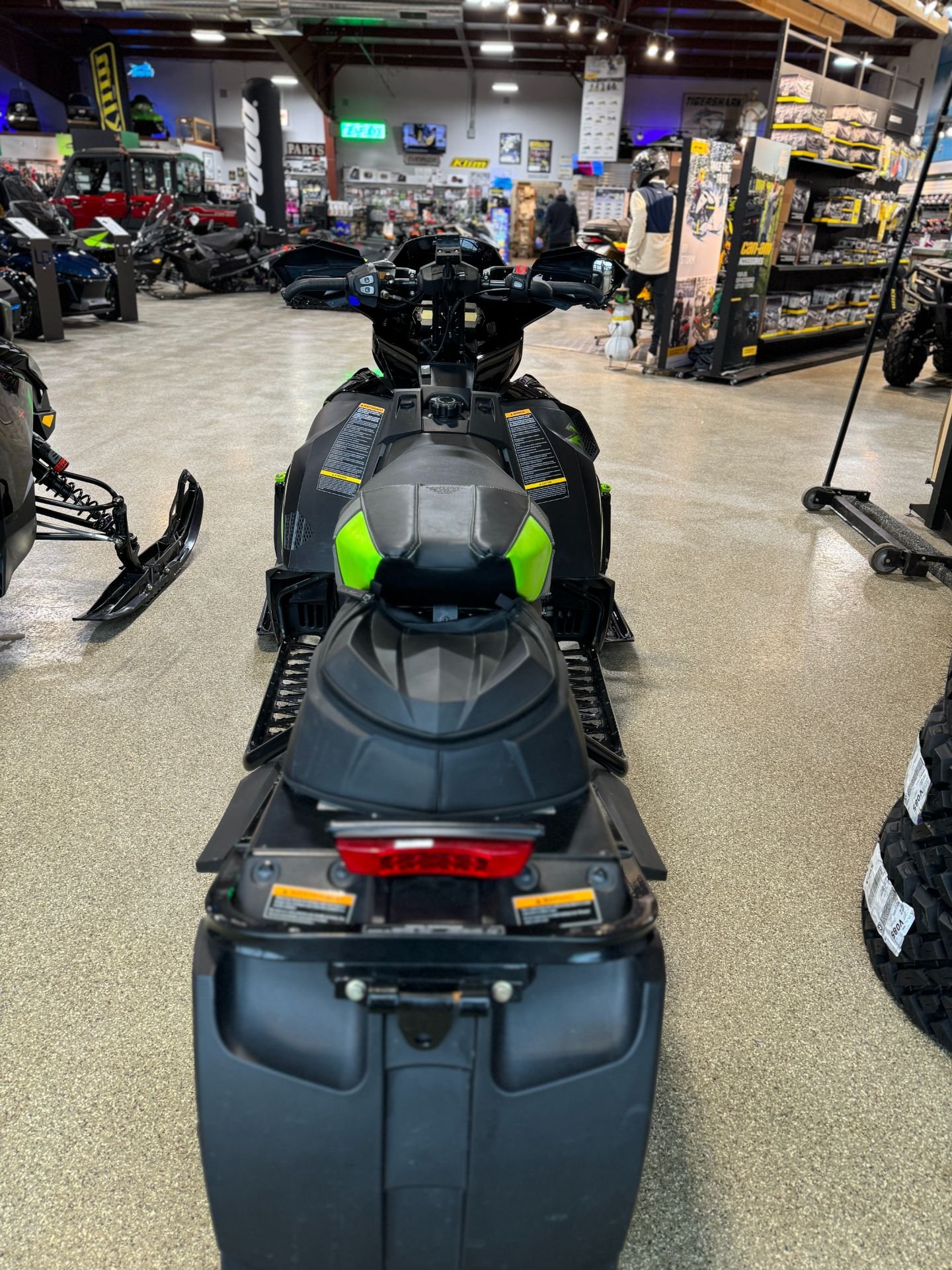 Used 2017 Arctic Cat Snowmobile ZR 9000 Limited 137 - Image 6