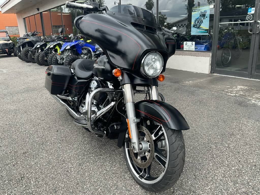 2015 Harley-Davidson Street Glide® Special - Image 18