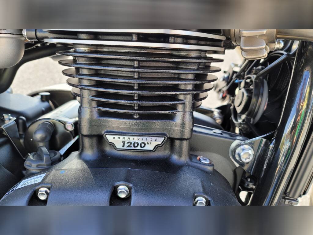 2023 TRIUMPH BONNEVILLE BOBBER - Image 14