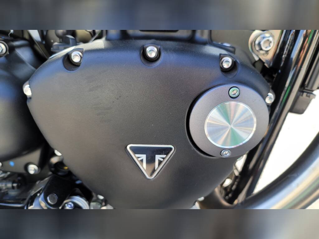 2023 TRIUMPH BONNEVILLE BOBBER - Image 7