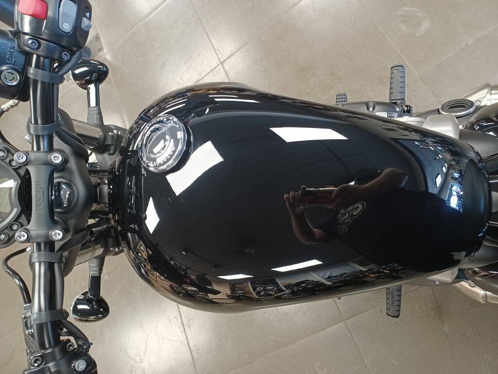 2023 TRIUMPH Bonneville Bobber - Image 8