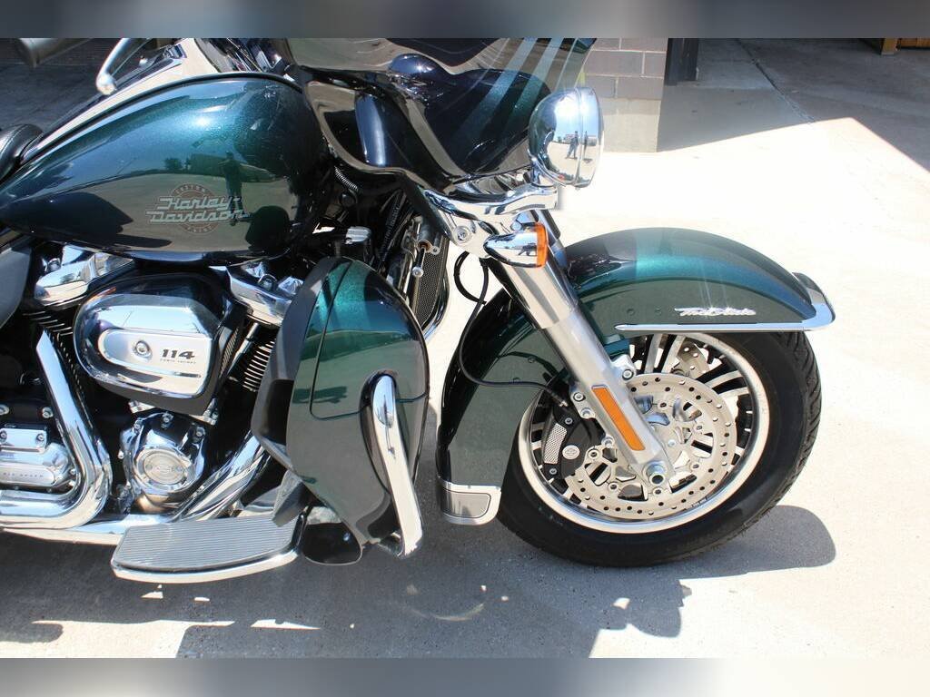 2021 Harley-Davidson® FLHTCUTG - Tri Glide® Ultra - Image 4