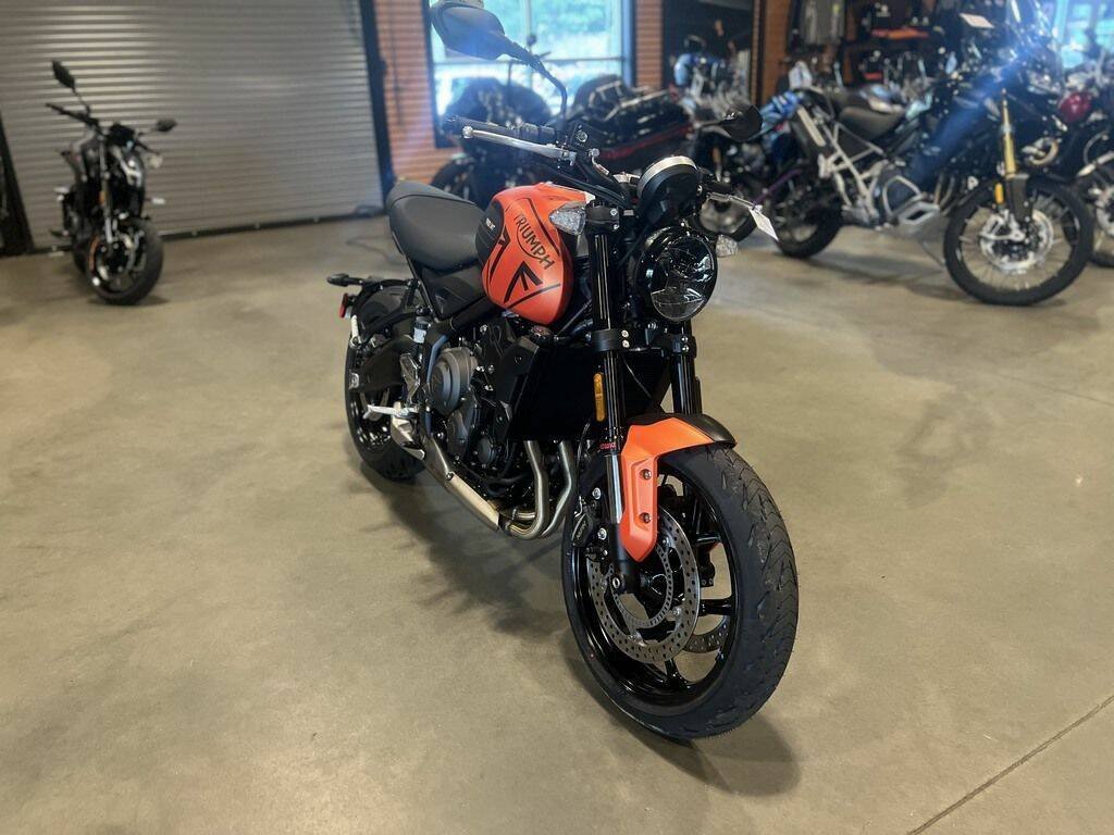 2023 Triumph Trident 660 Matte Baja Orange / Matte Storm Grey - Image 20