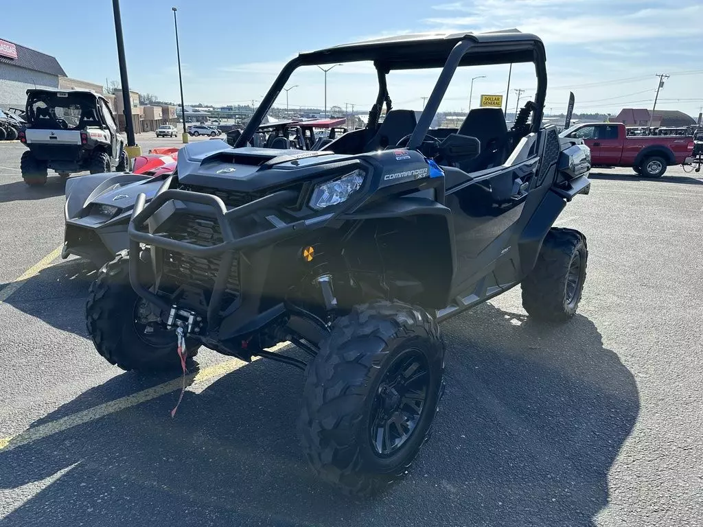 Pre-Owned 2021 Can-Am Commander XT For Sale