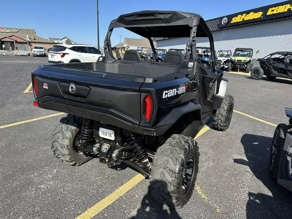 Pre-Owned 2021 Can-Am Commander XT For Sale - Image 4