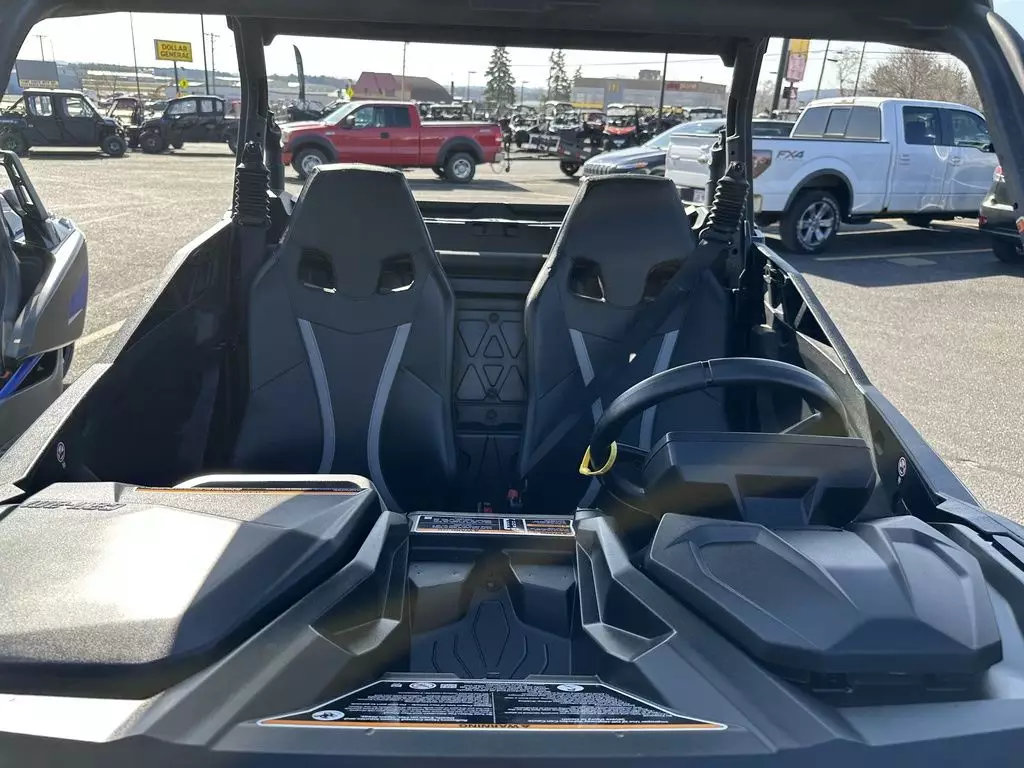 Pre-Owned 2021 Can-Am Commander XT For Sale - Image 12