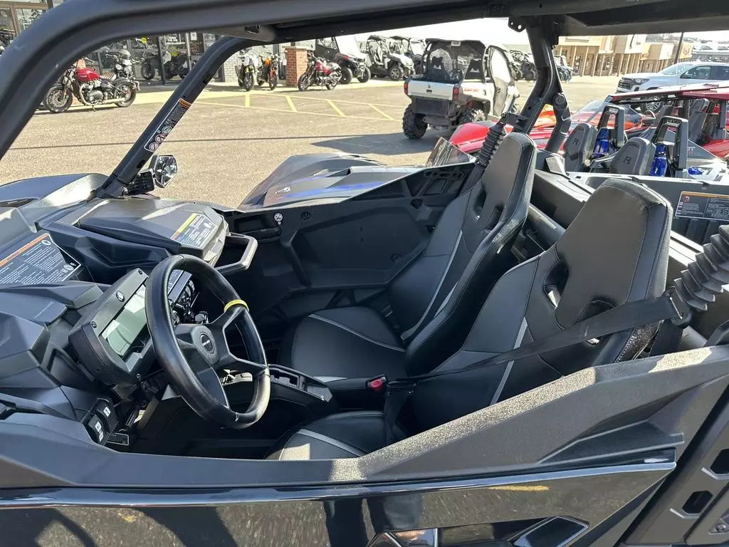 Pre-Owned 2021 Can-Am Commander XT For Sale - Image 18