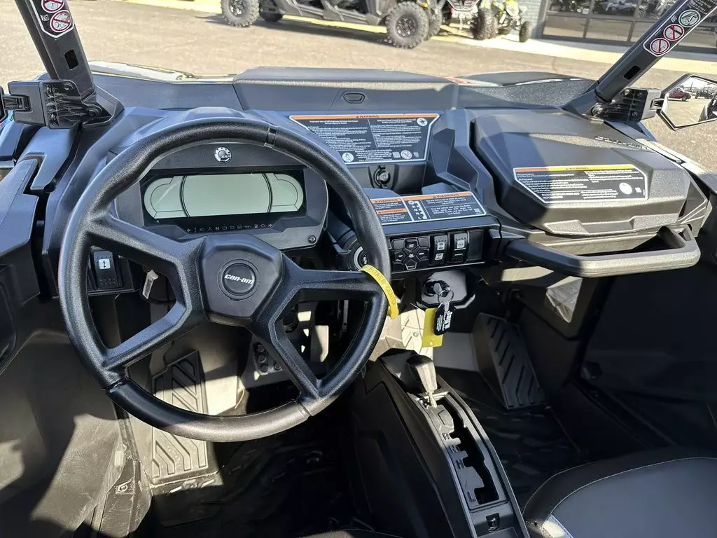 Pre-Owned 2021 Can-Am Commander XT For Sale - Image 15