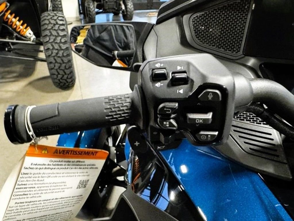 New 2024 Can-Am Trike Motorcycle Spyder RT Limited Dark Wheels For Sale - Image 7