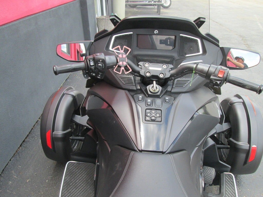 Used 2022 Can-Am Trike Motorcycle Spyder RT Limited Dark Wheels For Sale - Image 6