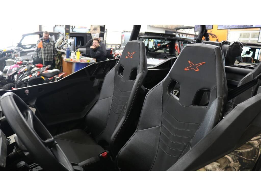 2024 Can-Am Commander MAX X MR - Image 7