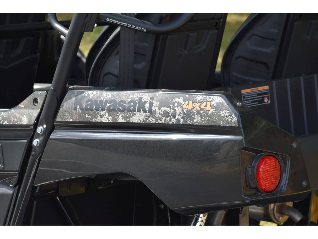 2024 Kawasaki Teryx4 S Camo - Image 12