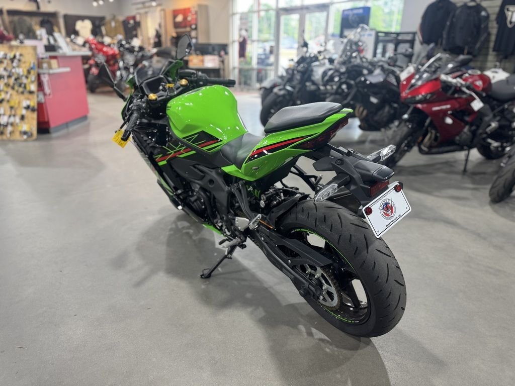 Used 2023 Kawasaki Ninja® ZX -4RR KRT Edition For Sale - Image 10