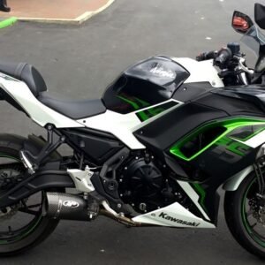 Used 2022 Kawasaki Ninja® 650 ABS Pearl Robotic White/Metallic Carbon Gra
