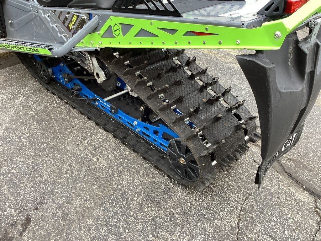 Used 2020 Arctic Cat® Snowmobile Riot 8000 146"/1.60" - Image 4