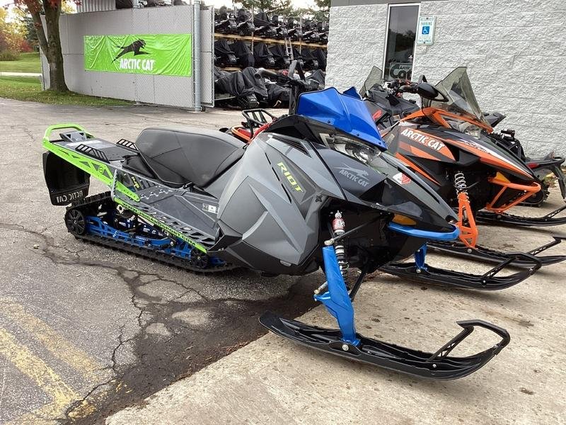Used 2020 Arctic Cat® Snowmobile Riot 8000 146"/1.60"