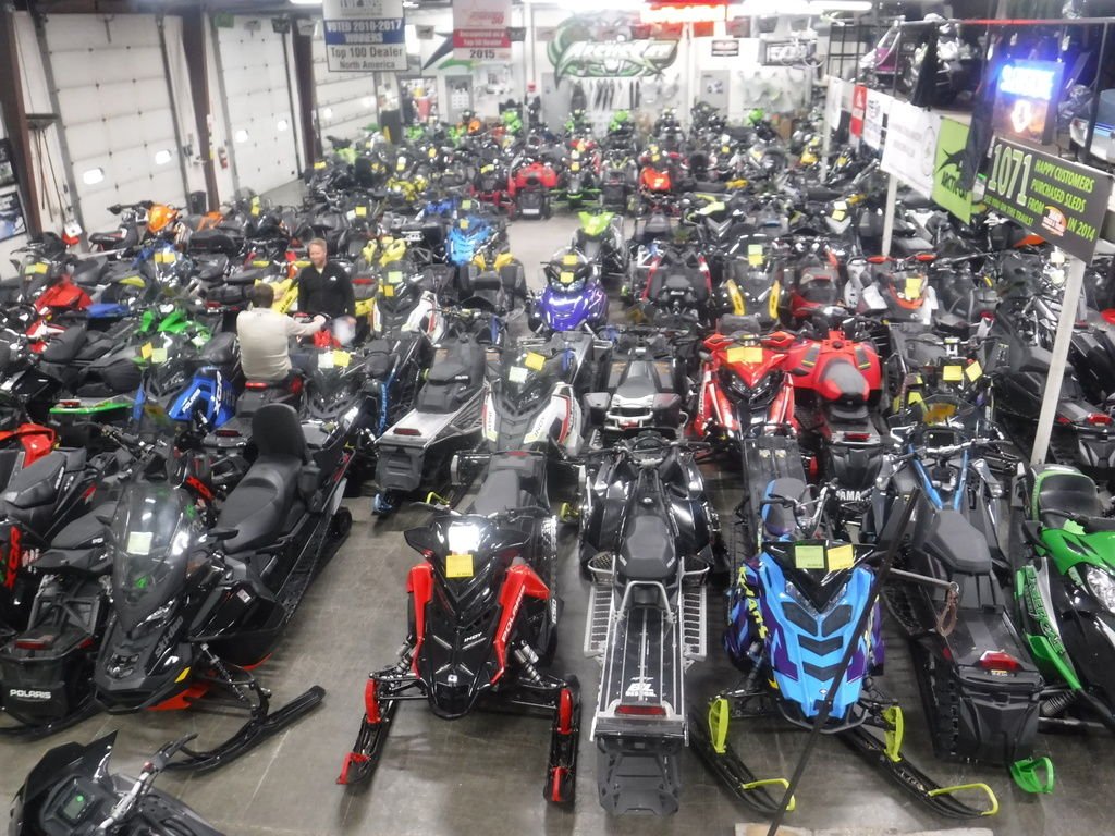 Used 2018 Polaris Snowmobile 800 Switchback XCR - Image 7