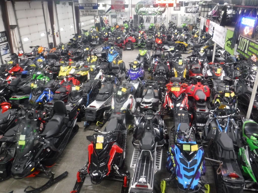 Used 2018 Polaris Snowmobile 800 Switchback XCR - Image 8