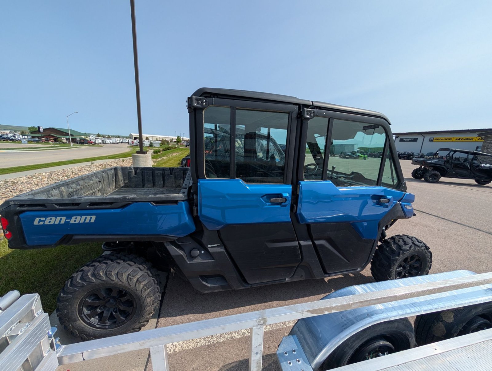 Pre-Owned 2022 Can-Am Defender Max Limited CAB HD10 - Image 5