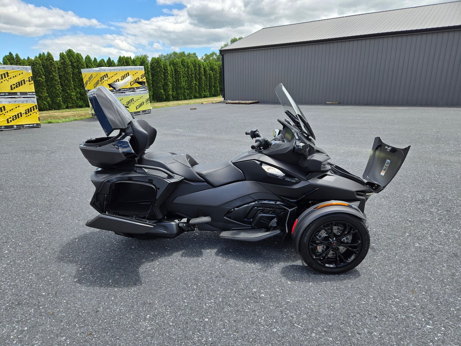 New 2024 Can-Am Spyder RT Limited For Sale - Image 20