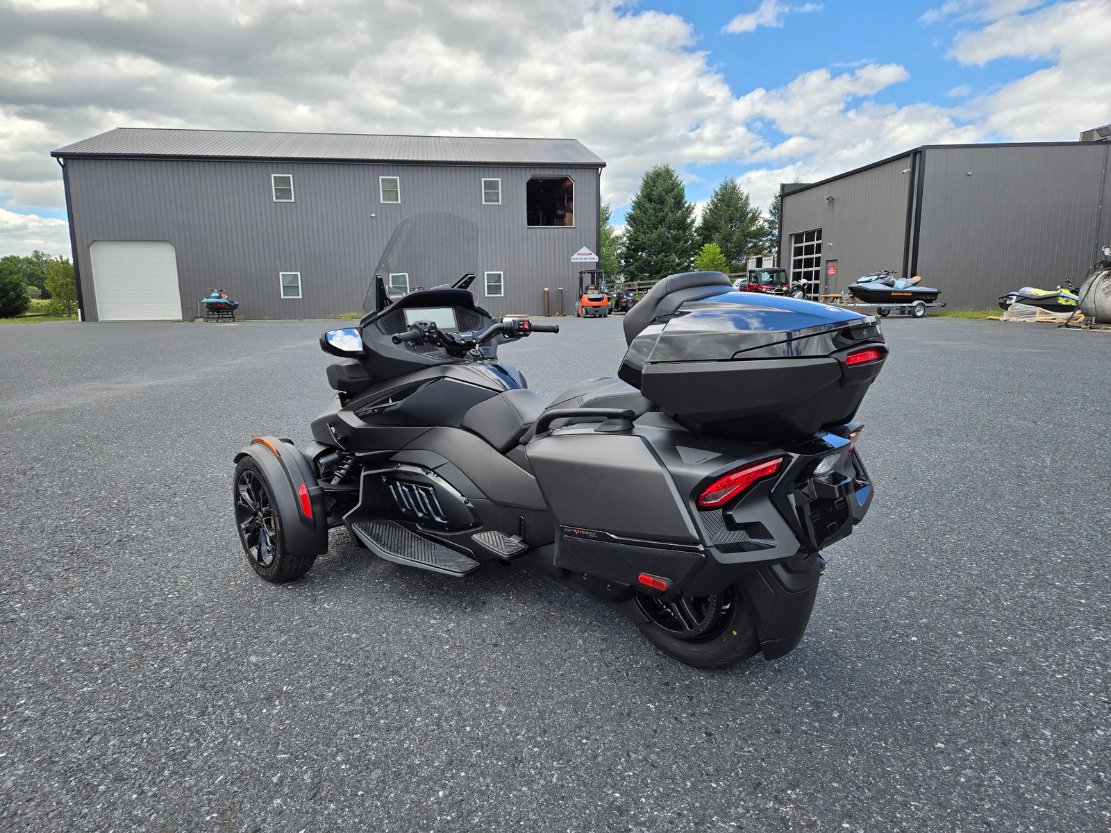 New 2024 Can-Am Spyder RT Limited For Sale - Image 11