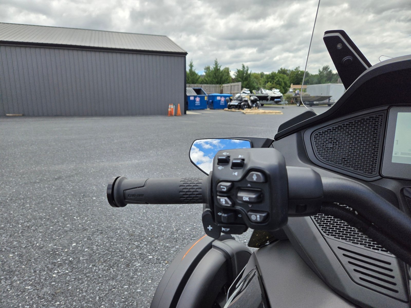 New 2024 Can-Am Spyder RT Limited For Sale - Image 12