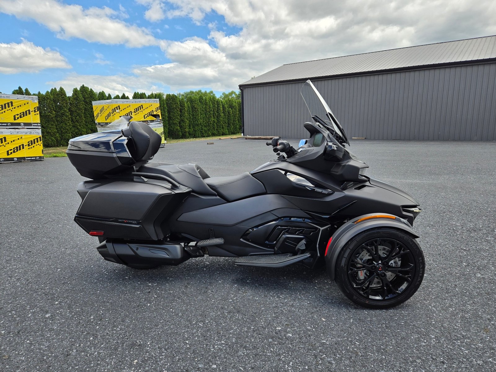 New 2024 Can-Am Spyder RT Limited For Sale - Image 4