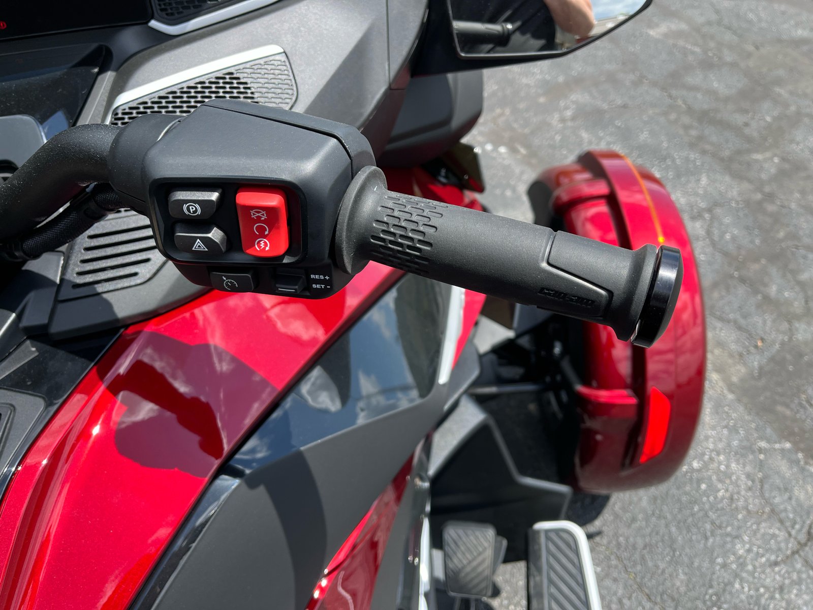 New 2024 Can-Am Spyder RT Limited - Image 9