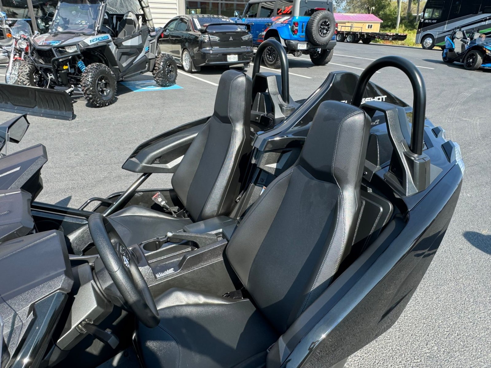 Pre-Owned 2024 Polaris Slingshot S w/ Technology Package 1 - AutoDrive - Image 15