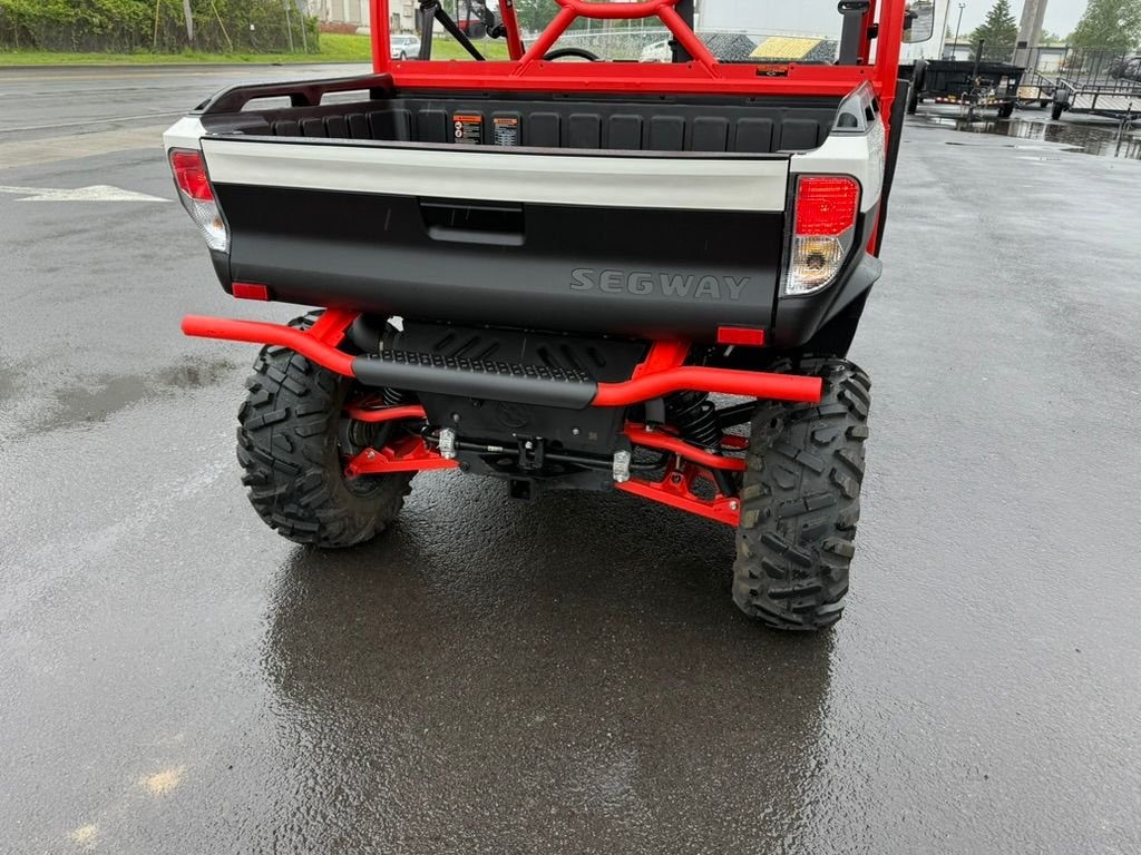 Pre-Owned 2024 Segway Powersports UT10 P - Image 10